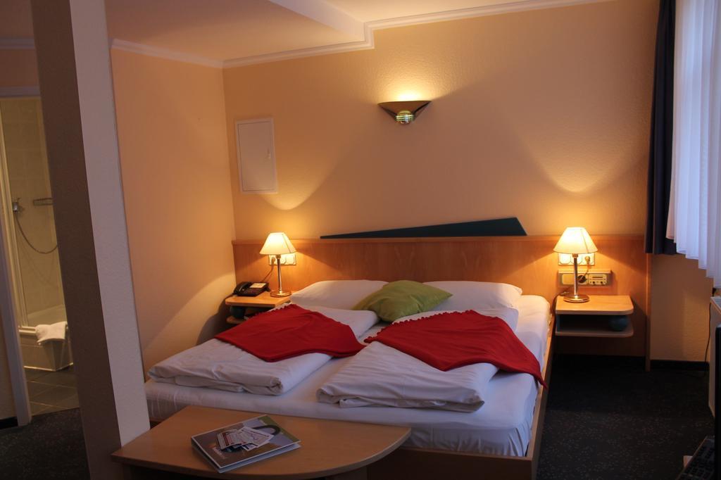 Hotel An Der Stadtmauer Mühlhausen Стая снимка