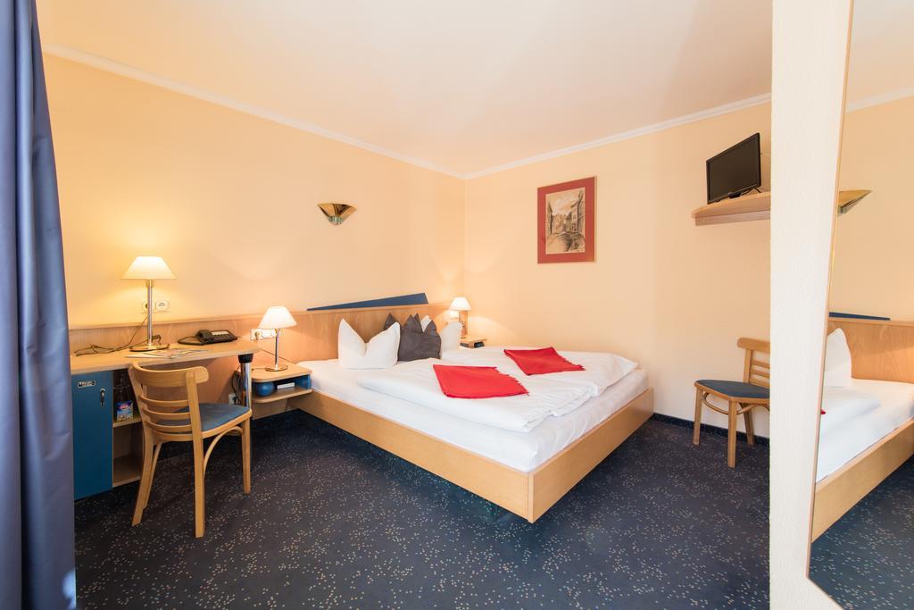 Hotel An Der Stadtmauer Mühlhausen Екстериор снимка