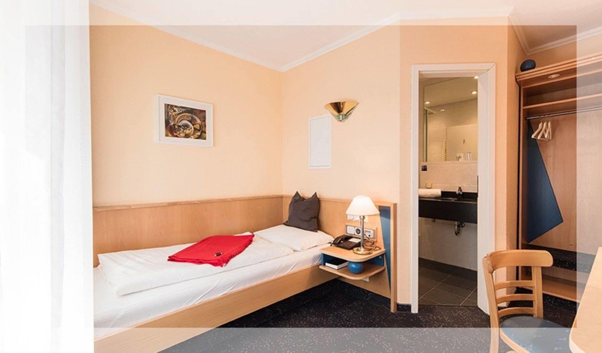 Hotel An Der Stadtmauer Mühlhausen Екстериор снимка